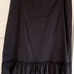 Fitted Skirt with Ruffle